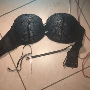 Lace daisy Fuentes strapless push-up bra